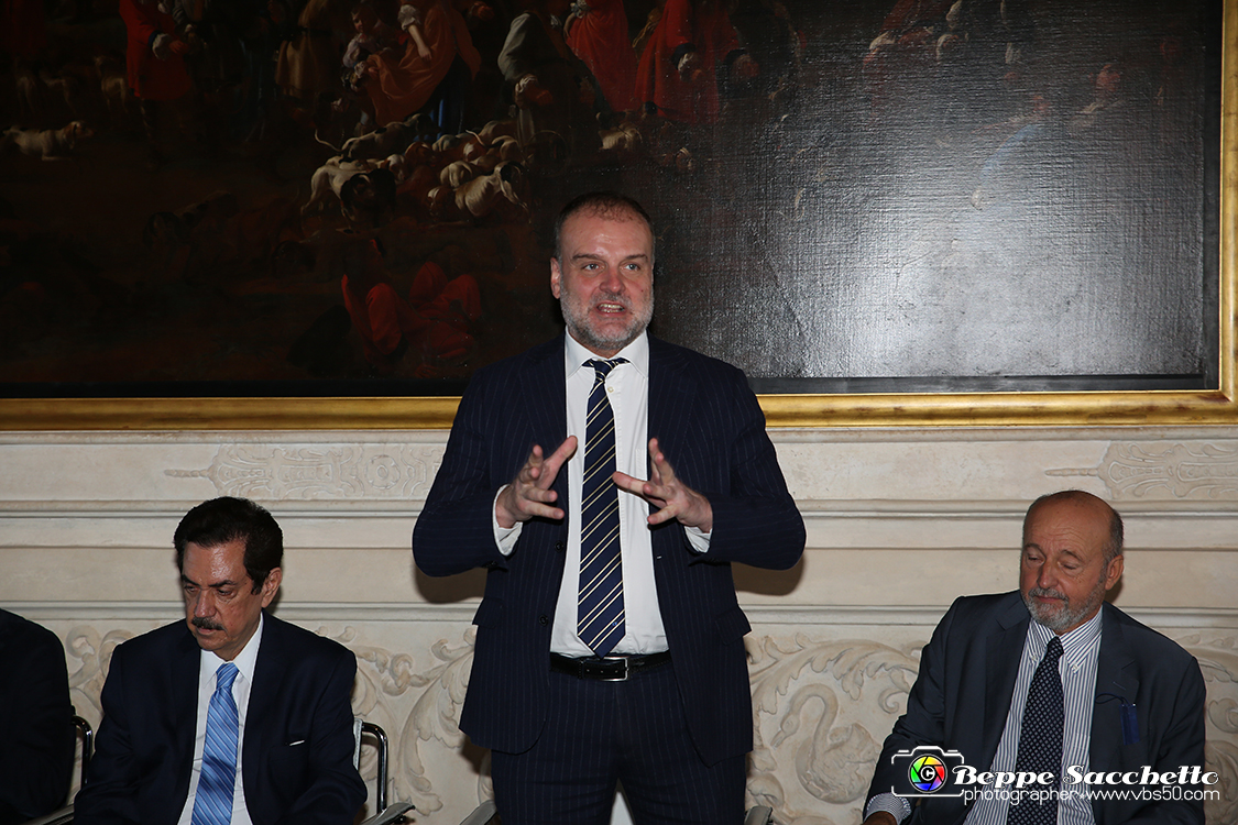 VBS_2053 - Mostra  Il mondo in una stanza. Testimonianze di culture extraeuropee.jpg